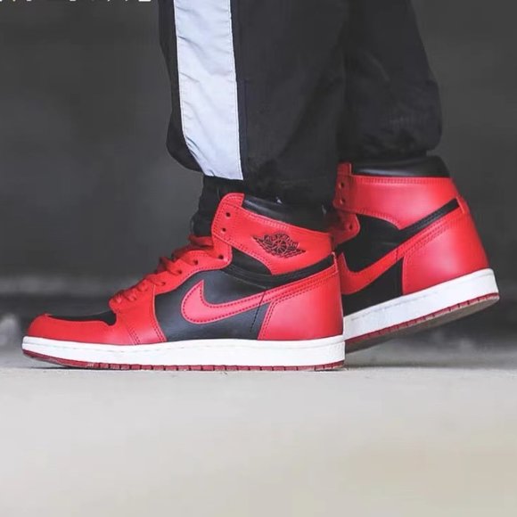 Air Jordan 1 AJ1 reverse black red